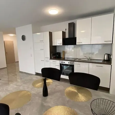 Apartamento Ferienwohnung Piya 2 *
